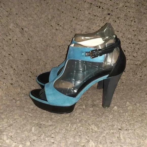 TOD'S-Blue Suede/Black Leather-T-Strap Platform Sandals-Sz 38A-Near Mint - Picture 2 of 8